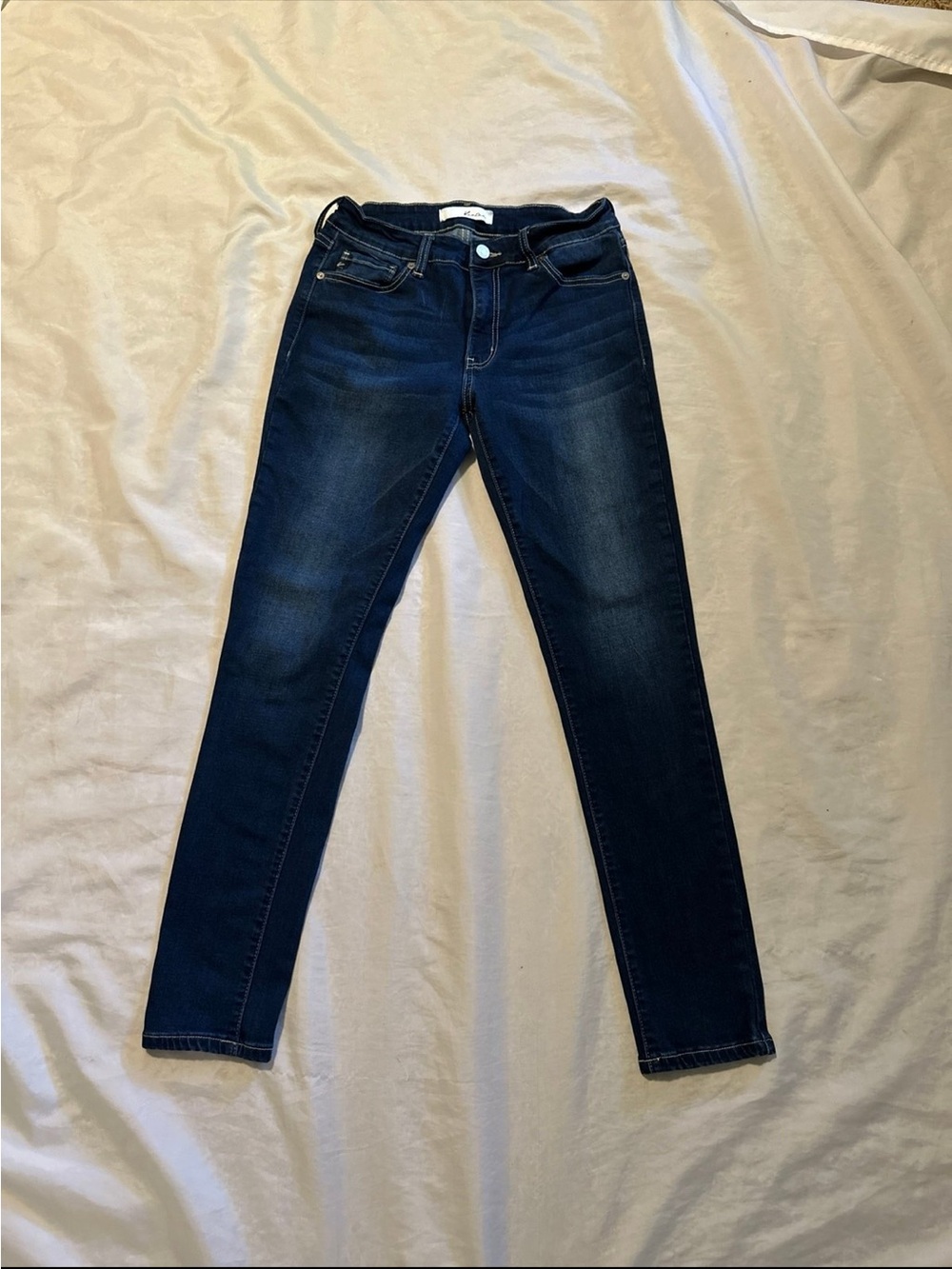 KanCan Dark Wash Skinny Jeans Sz 28